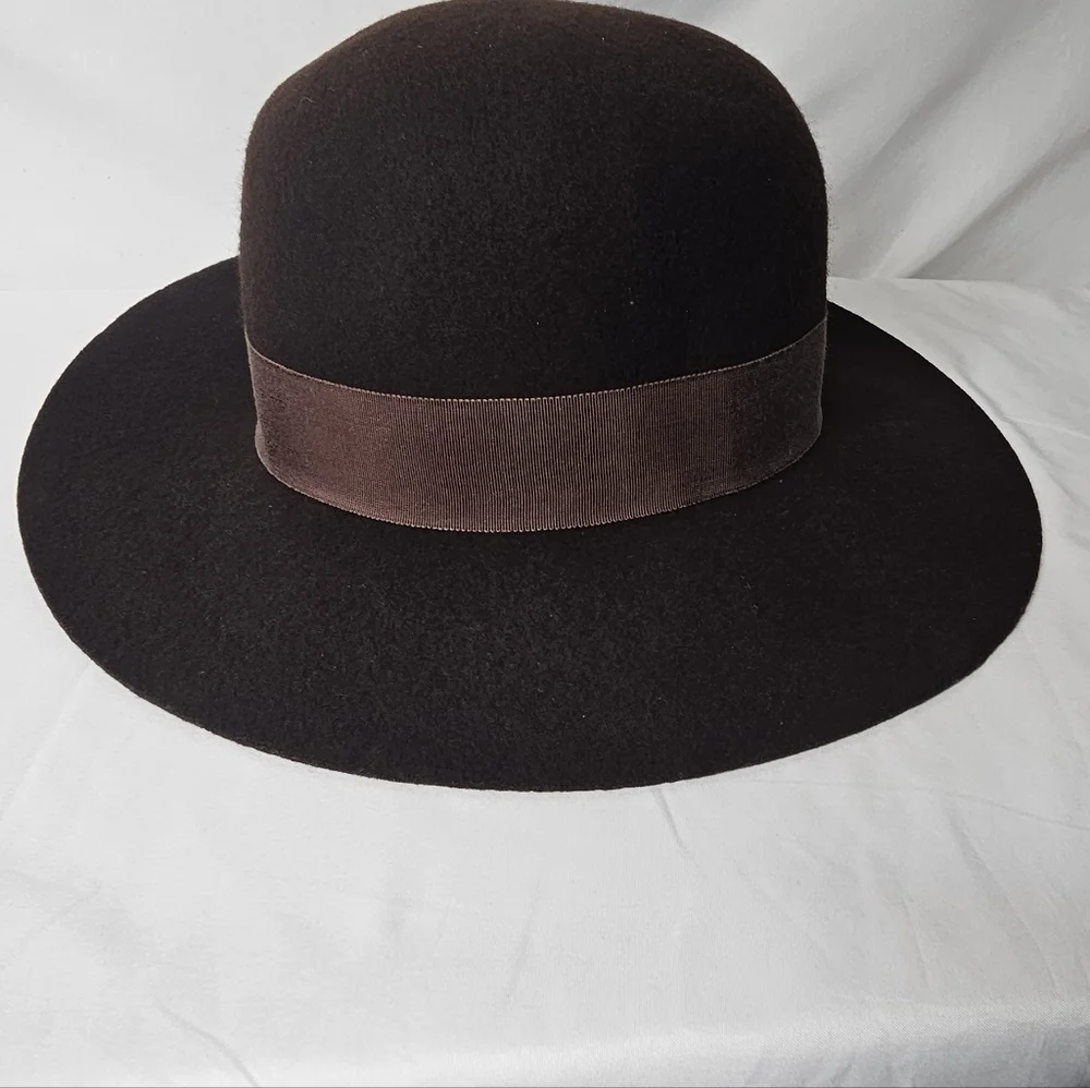 Vintage Betmar New York Brown Wool Felt Wide Brim Hat Neiman Marcus Feather Bow